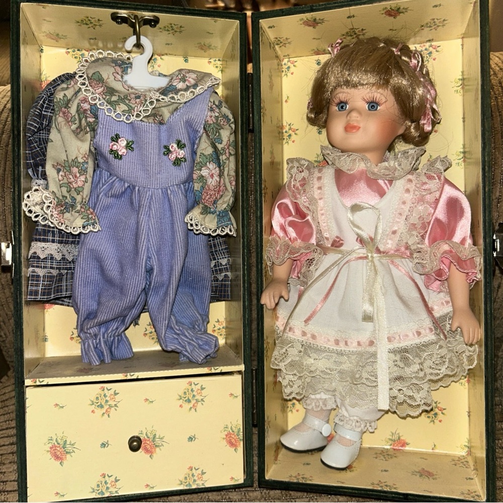 Vintage  Cracker Barrel Doll with Pink Dress Accessories in Wooden Carry Box